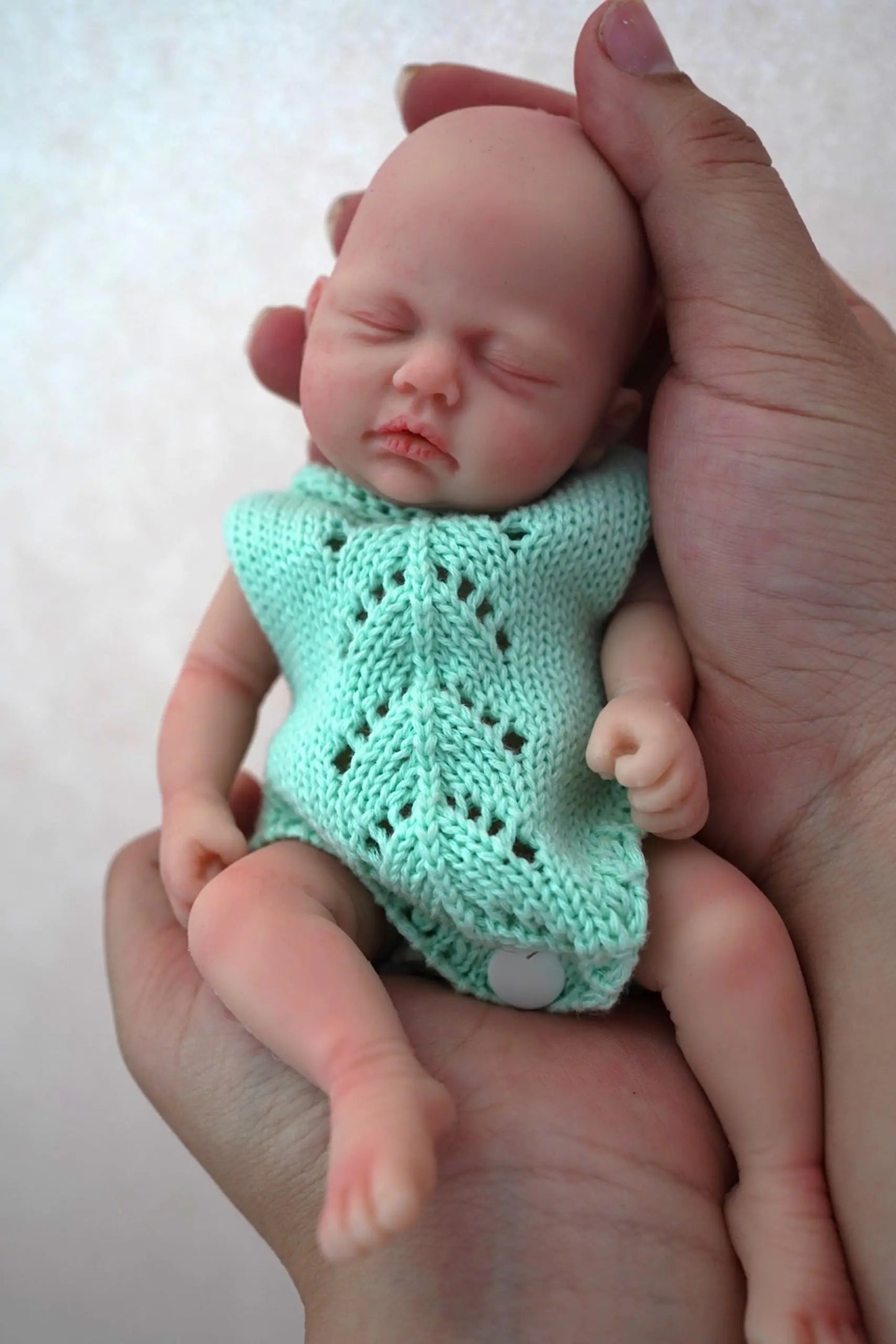 MYREBABY 7 Inch Mini Silicone Baby Reborn Baby Dolls Silicone Full Body Realistic Newborn Baby Doll Real Life Miniature Baby Doll (Girls)