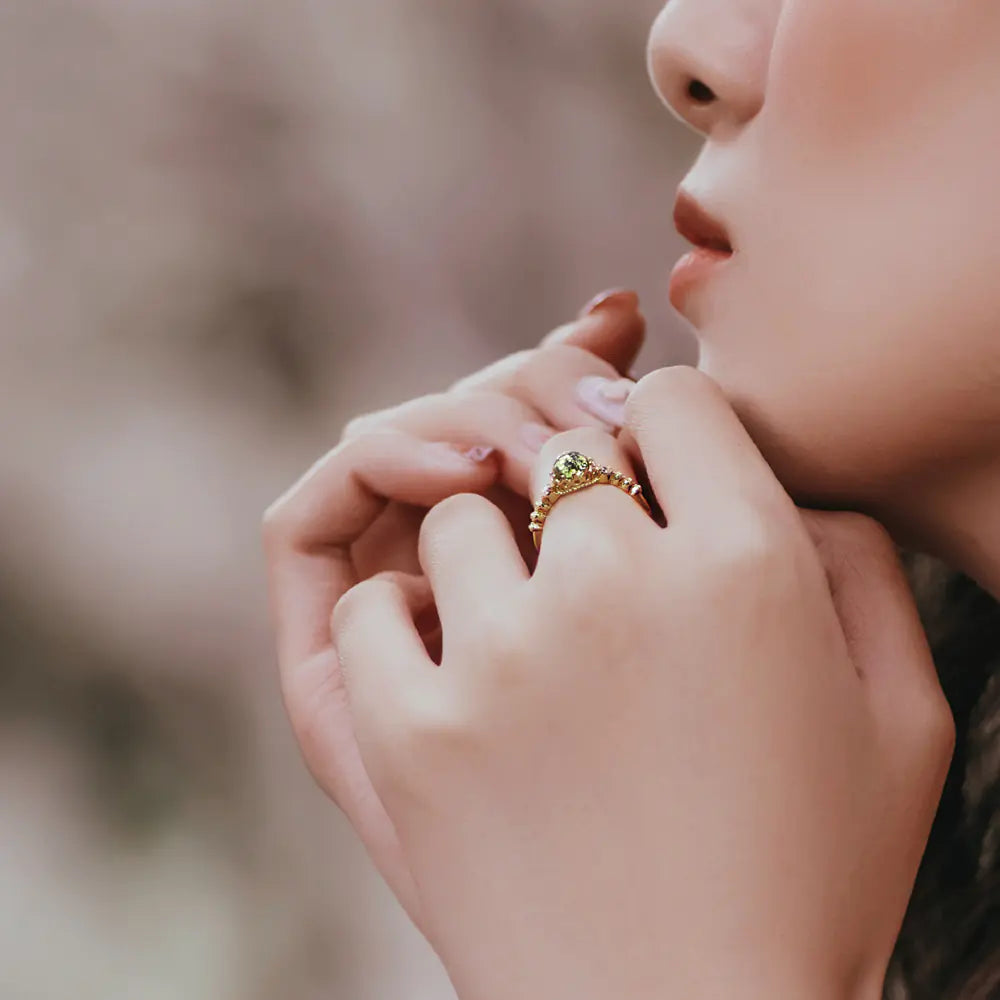 Vintage-Inspired Women's Fashion Ring for Elegance
