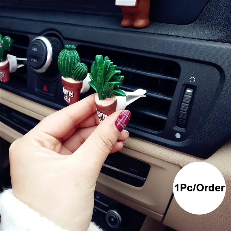 Car Air Vent Perfume Clip with 3D Cartoon Design