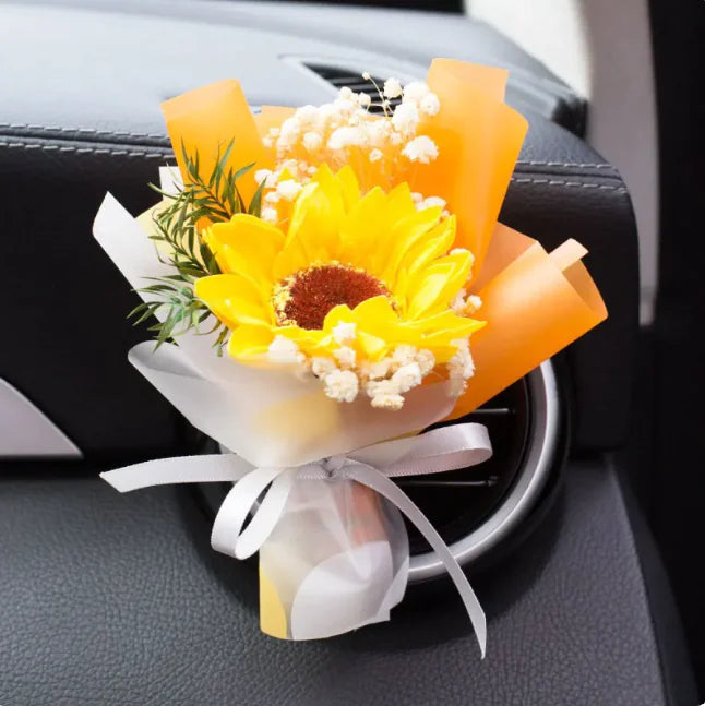 Car Vent Aromatherapy Perfume with Handmade Eternal Dried Rose Bouquet