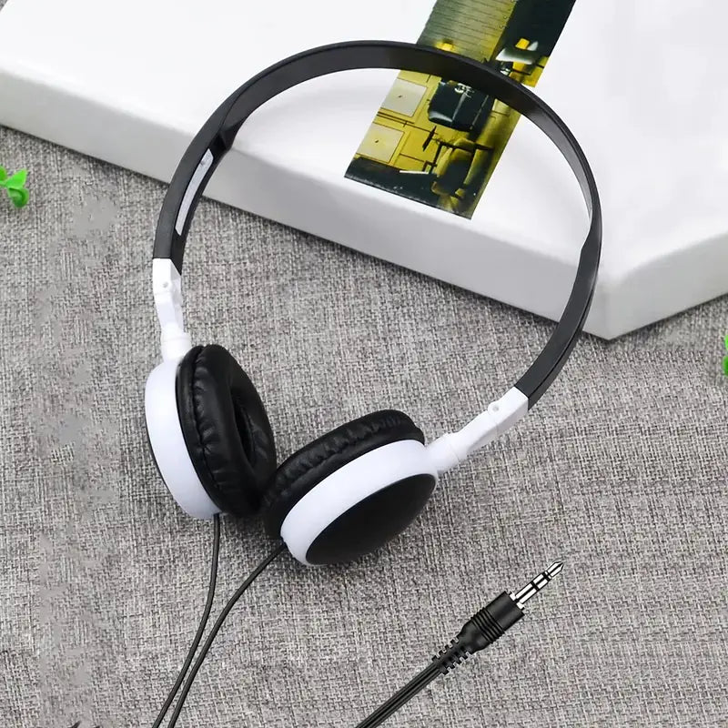 Dynamic Wired Headphones for Piano and Computer Use