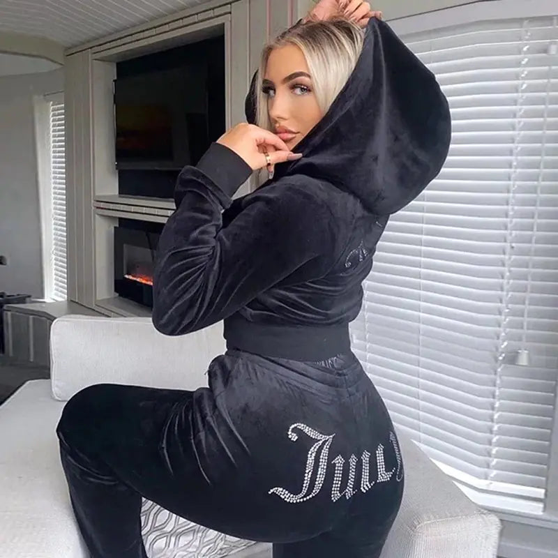 2022 Autumn Winter Fashion Rhinestone Velour Tracksuit