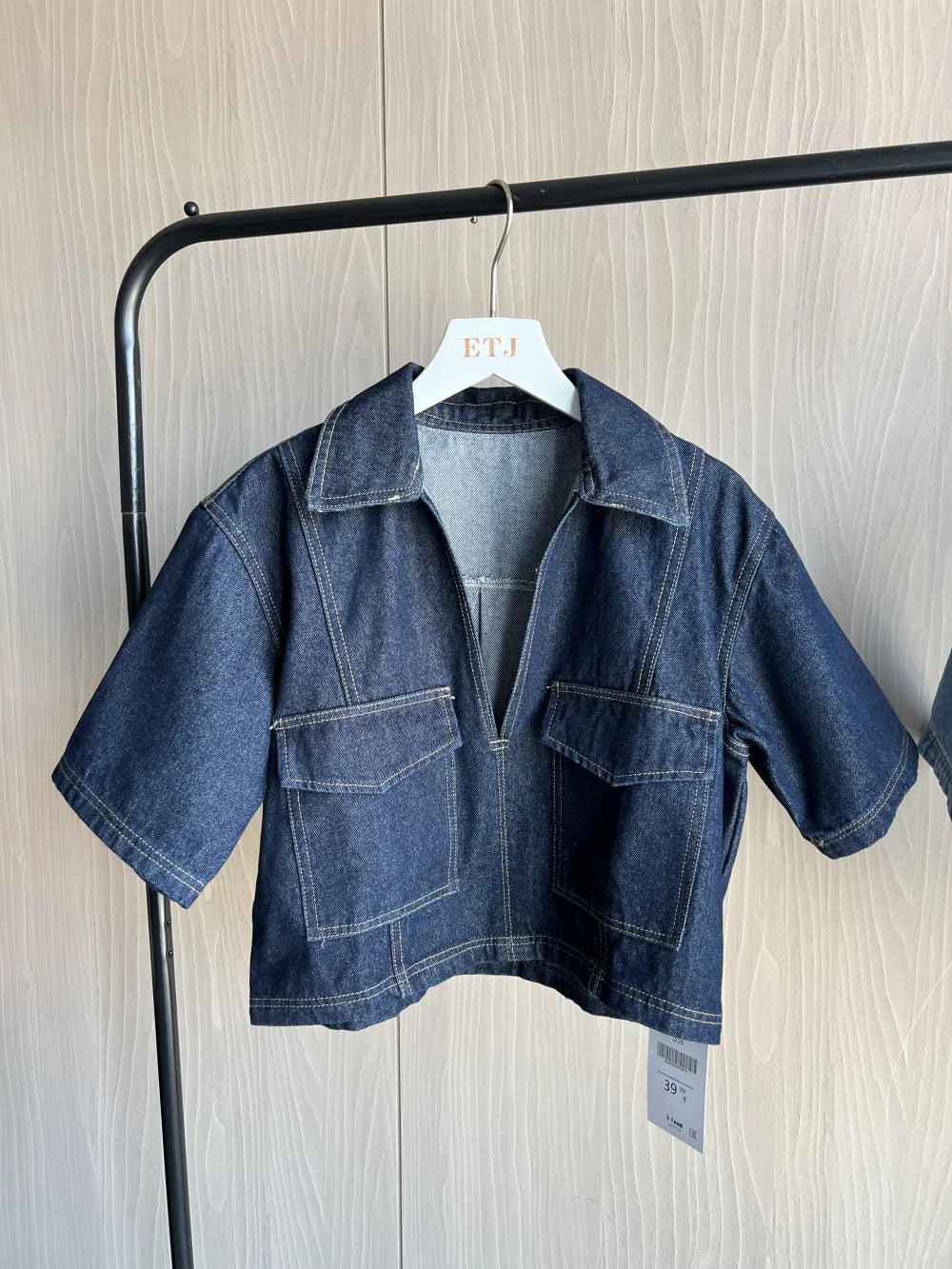 Denim suit 2025 New Hottie Style women sexy V-neck loose version short denim top asymmetrical culottes