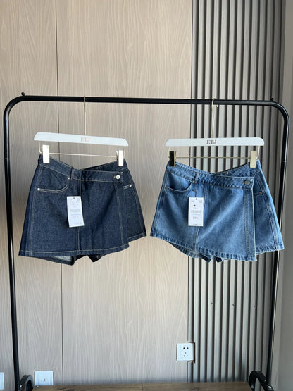 Denim suit 2025 New Hottie Style women sexy V-neck loose version short denim top asymmetrical culottes