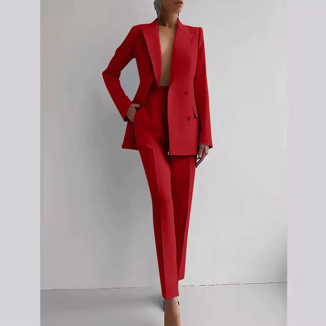 Fashionable Women's Suit