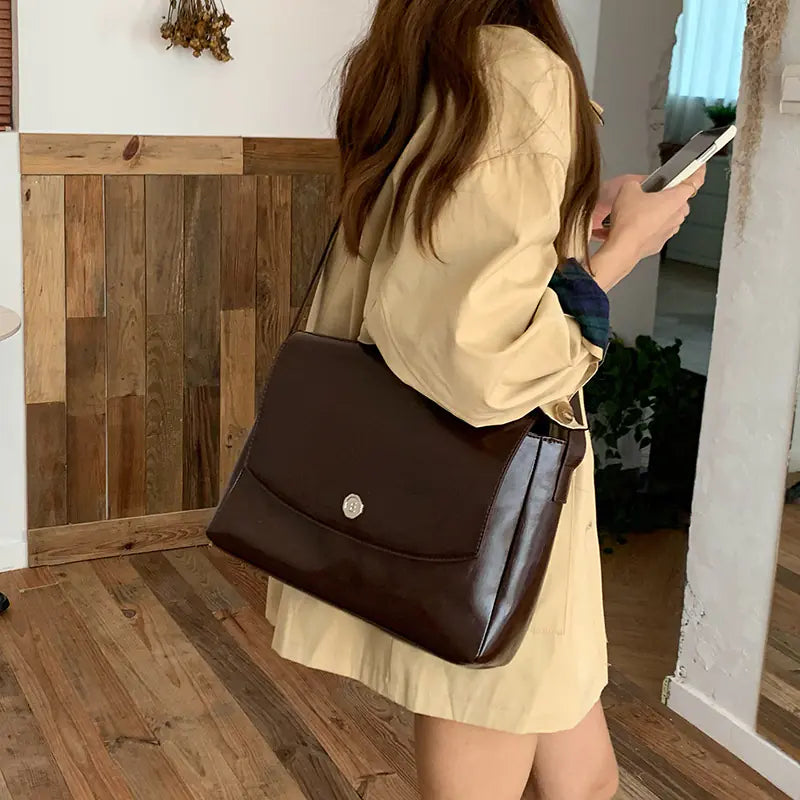 Retro Large Capacity Briefcase with Niche Design