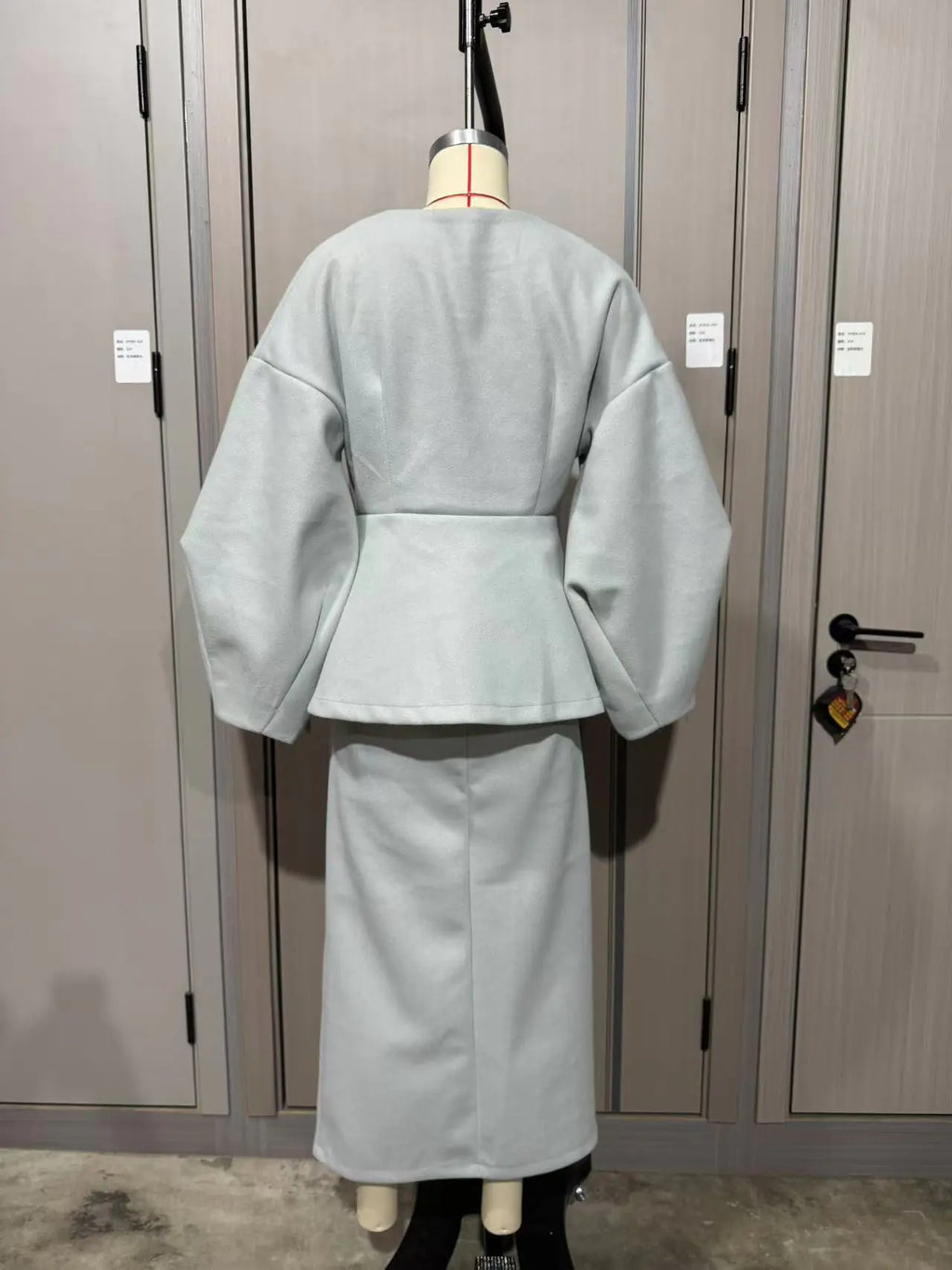 Slim Top and Skirt Elegant Suit