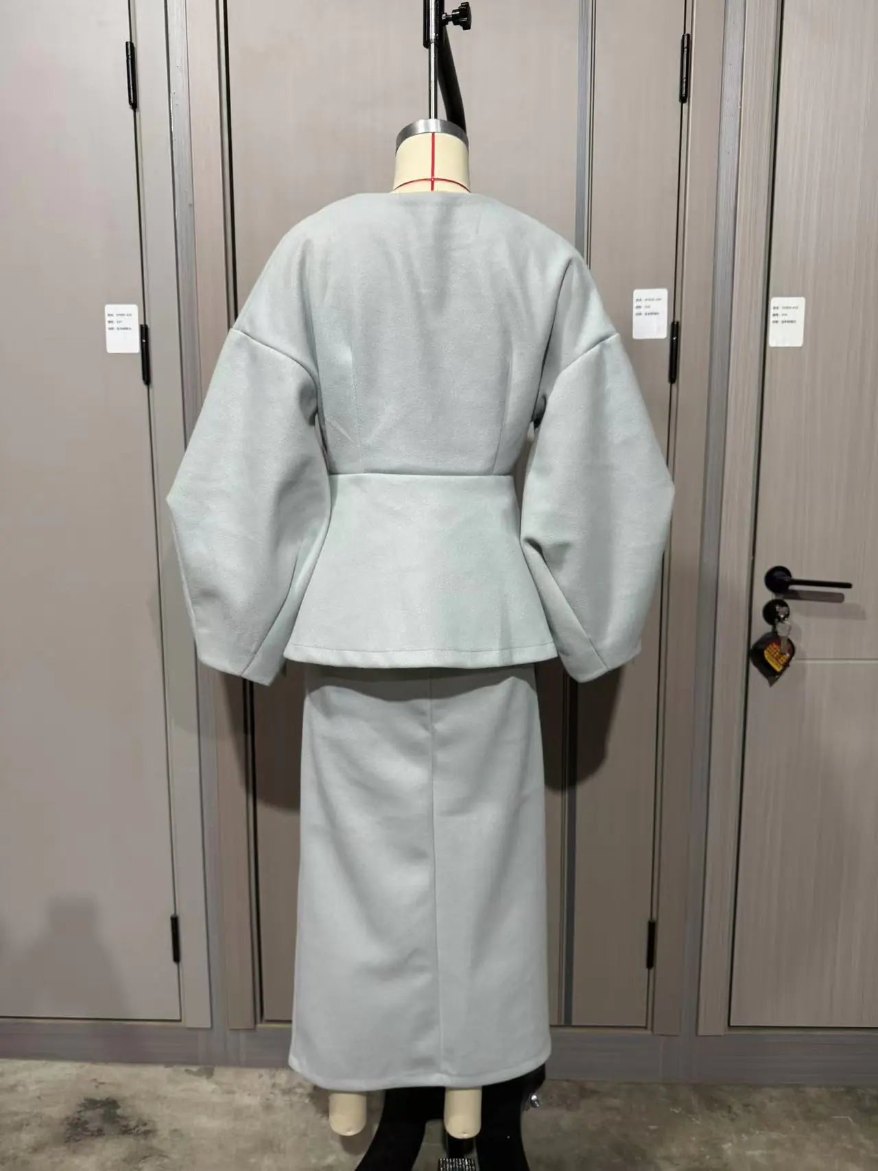 Slim Top and Skirt Elegant Suit