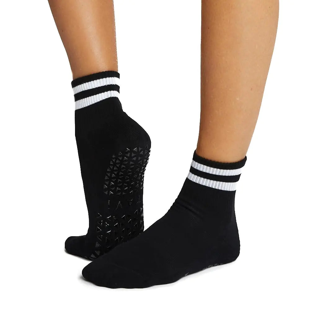 TAVI Aria Grip Socks - Non-Slip Mini Crew Socks for Barre Pilates Yoga - Womens Performance Activewear