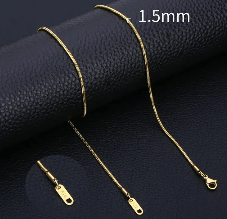 Serpent Curve Necklace