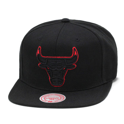 Mitchell & Ness Chicago Bulls Adjustable Snapback & Strap Back Hat NBA Basketball Flat & Curve Bill Baseball Cap (One Size Black/Red Trim)